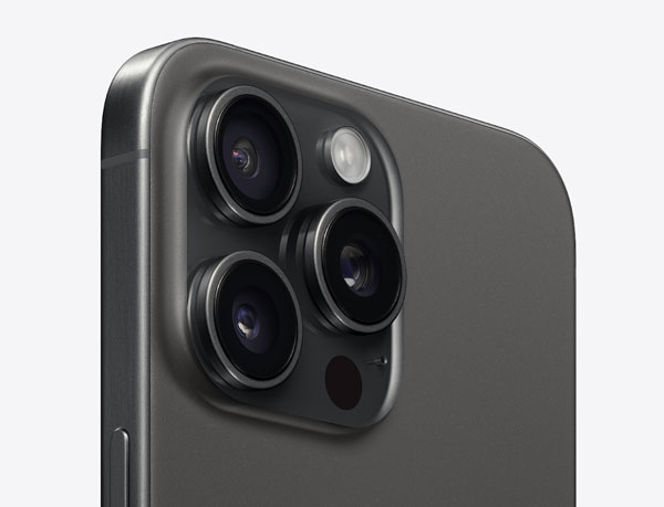 Cận cảnh camera trên iPhone 15 Pro Max: Thiết kế tinh tế với lớp phủ đen quyền quý, cuốn hút